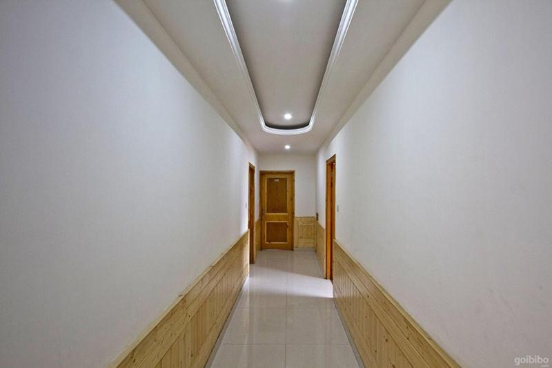 Hotel Uday Himalaya Manāli Exterior foto